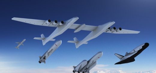 Lo Stratolaunch con la sua, ormai ex, famiglia di lanciatori (FOTO:Stratolaunch)
